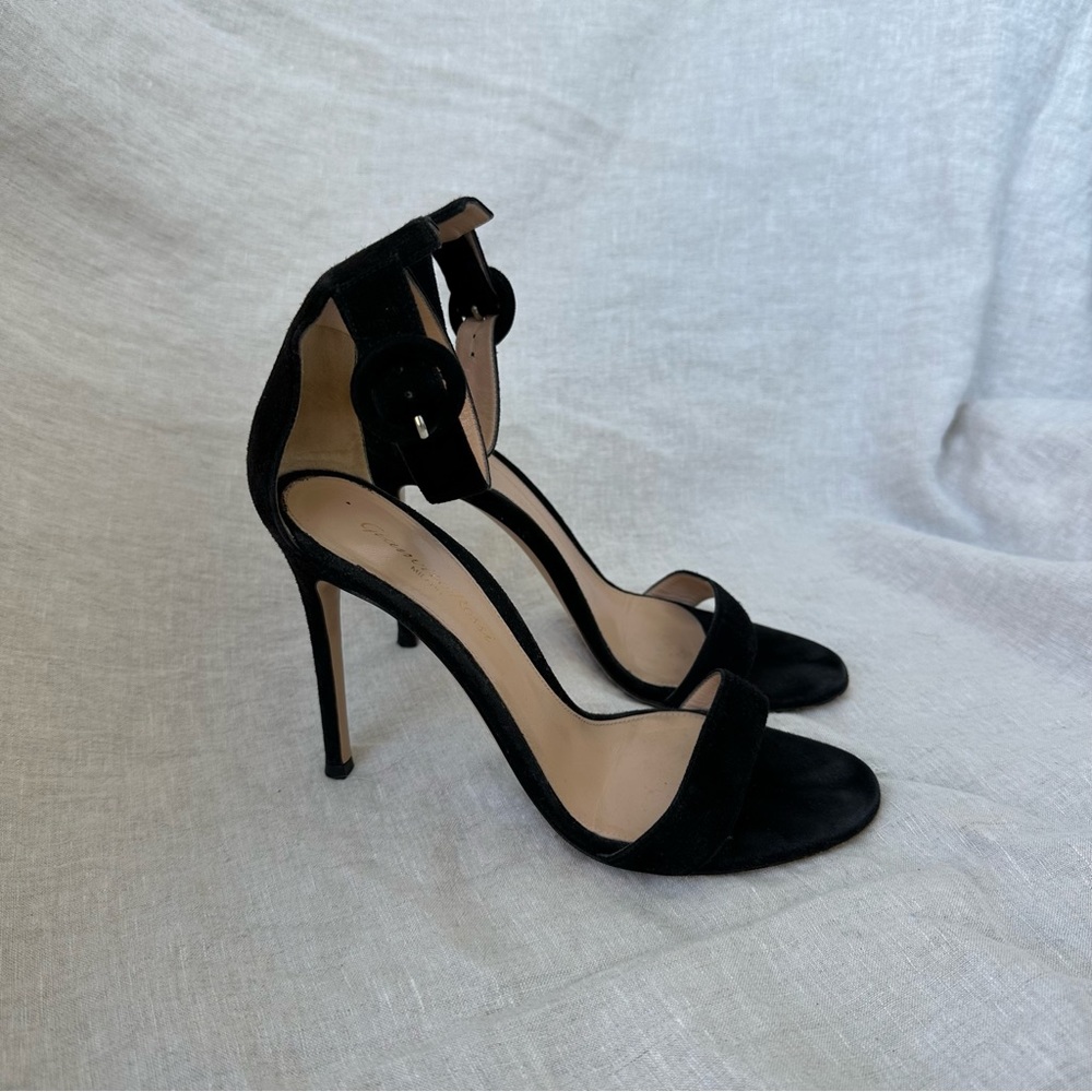 Gianvito Rossi Portofino black suede size 37.5